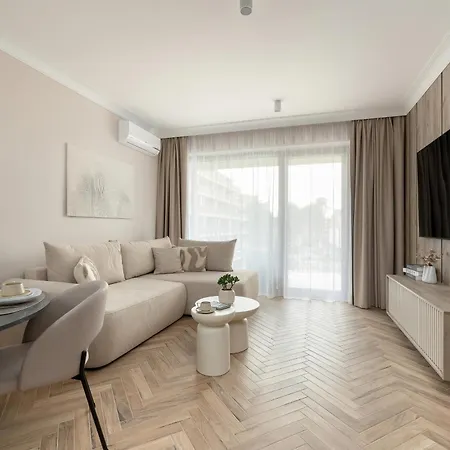 Greeneri Park - Ambria Apartman *