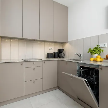 Apartman Greeneri Park - Ambria